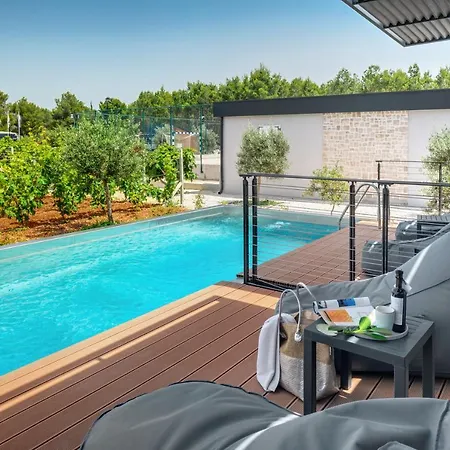 Gava Waterman Island 4* Milna (Brac)