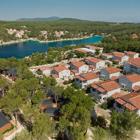 Gava Waterman Island 4*